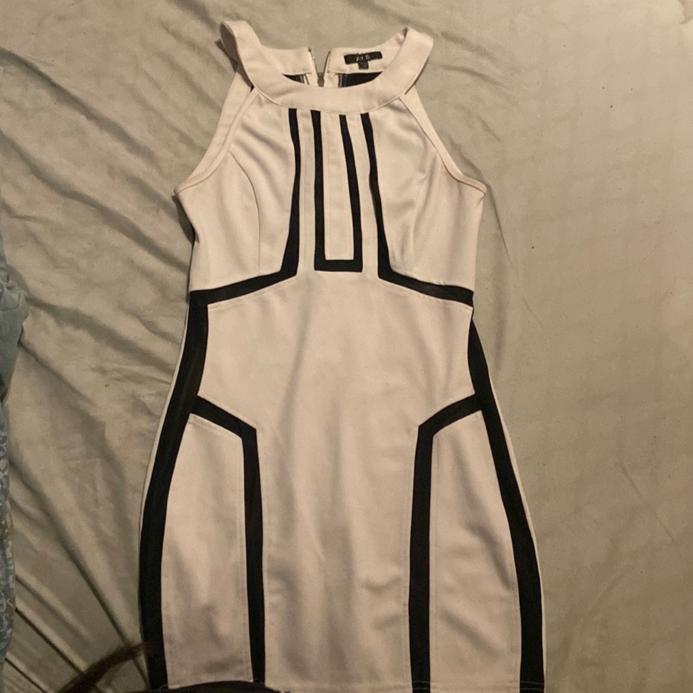 White and black Mini dress size medium